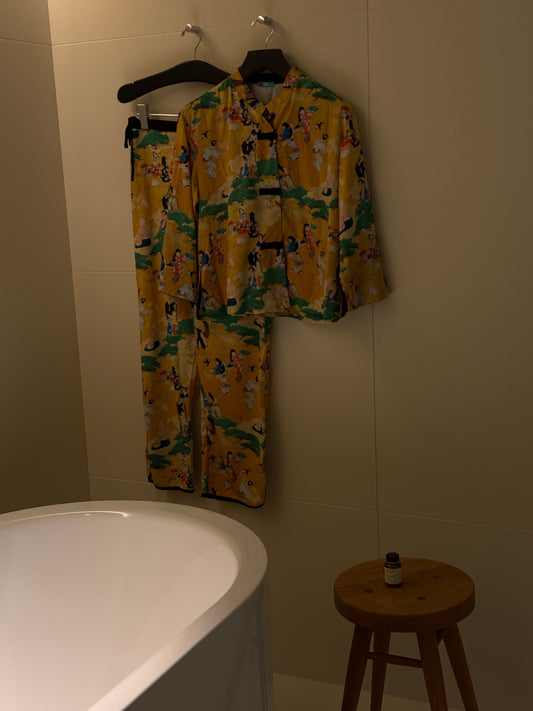 The Gold Geisha Set