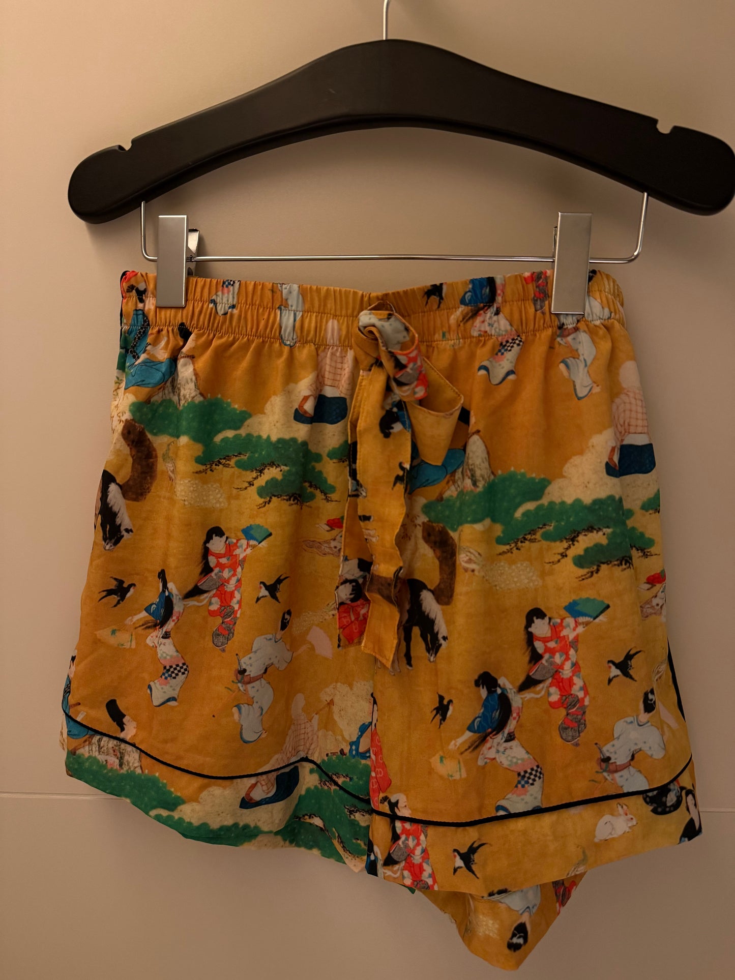 The Golden Geisha Short Set